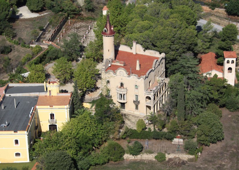 Vil·la Urrutia, Spain